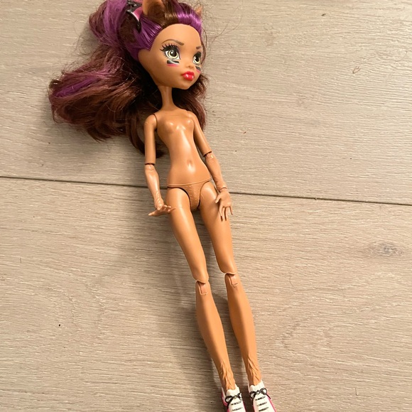 Monster High Doll & Accessories Bundle - Picture 4 of 11